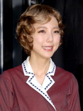 �~���[�W�J���w�O�����h�z�e���x�̎�މ�ɏo�Ȃ����^��b����