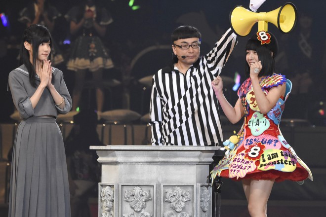 AKB48�O���[�v�w��6�񂶂�񂯂���x�J���߂��iAKB48 Team A�j�A�ߓ��G�b���iAKB48 Team 8�j