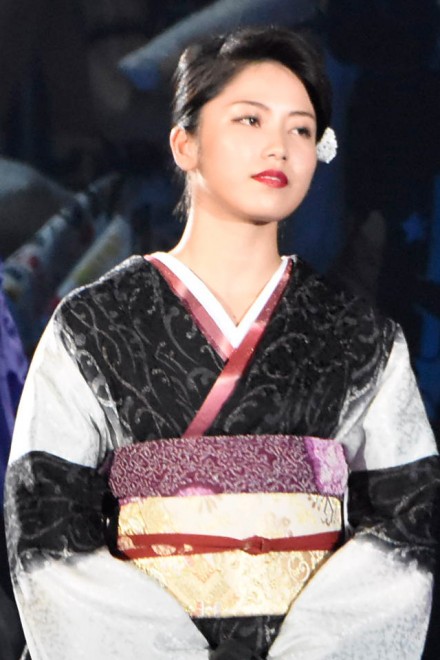 AKB48�O���[�v�w��6�񂶂�񂯂���x���R�R�ˁiAKB48 Team A�j