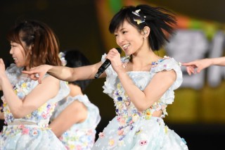 高橋みなみ卒業コンサート・AKB単独・東西対抗会場生写真コンプ Amazon.co.jp: 【下口ひなな】 公式生写真 高橋みなみ卒業