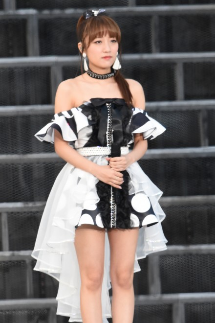 AKB48 ݂ȂݑƃRT[gwj ݂ȂݑƁg148.5cm̌hx^w1AKB48O[v΍R̍x
