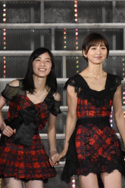 AKB48 ݂ȂݑƃRT[gwj ݂ȂݑƁg148.5cm̌hx^w1AKB48O[v΍R̍x