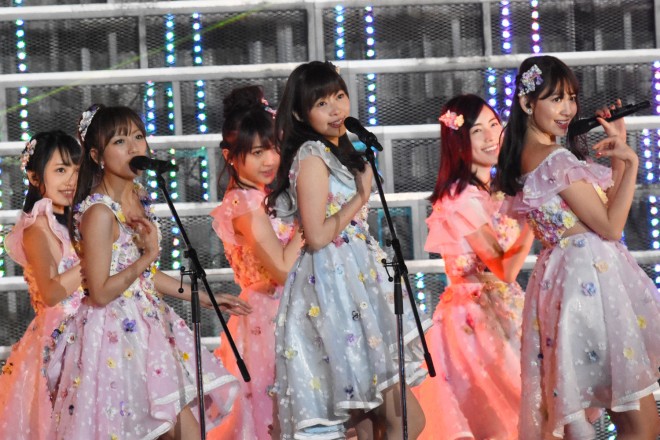 AKB48 ݂ȂݑƃRT[gwj ݂ȂݑƁg148.5cm̌hx^w1AKB48O[v΍R̍x