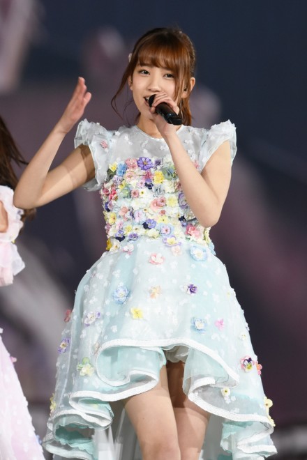 AKB48 ݂ȂݑƃRT[gwj ݂ȂݑƁg148.5cm̌hx^w1AKB48O[v΍R̍x