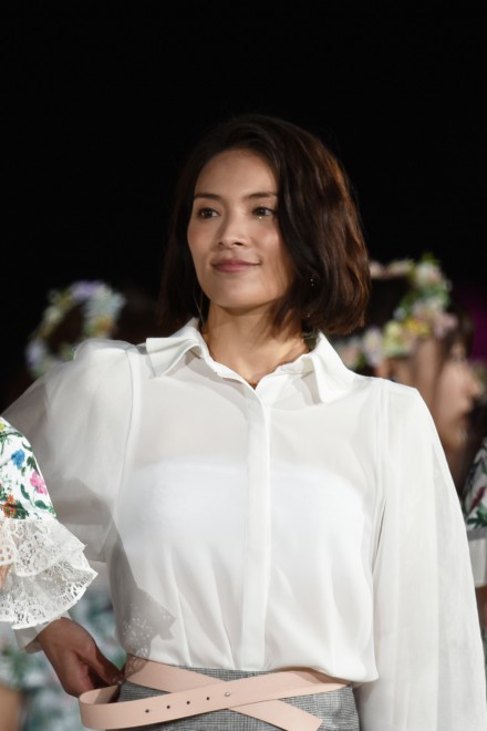 AKB48 ݂ȂݑƃRT[gwj ݂ȂݑƁg148.5cm̌hx^w1AKB48O[v΍R̍x