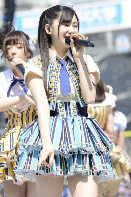 AKB48 ݂ȂݑƃRT[gwj ݂ȂݑƁg148.5cm̌hx^w1AKB48O[v΍R̍x