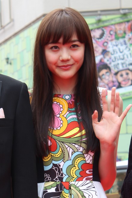 8񉫓ꍑۉfՂōsꂽߔeEےʂ背bhJ[ybgCxg̗lq