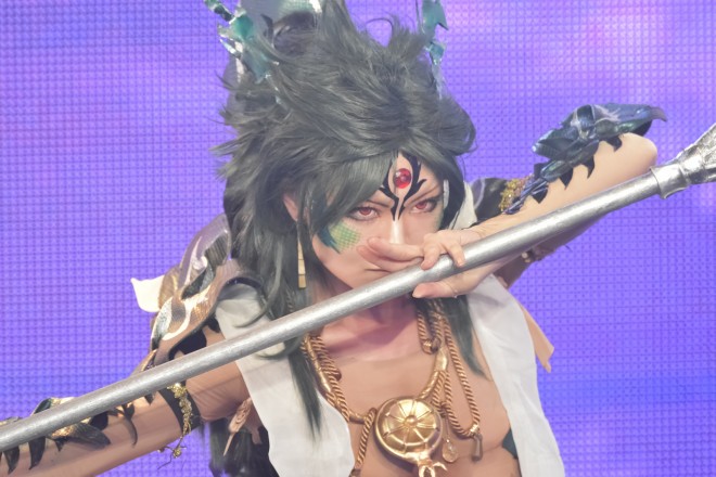 �y���E�R�X�v���T�~�b�g2016�唭�\��z�R�X�v���C���[