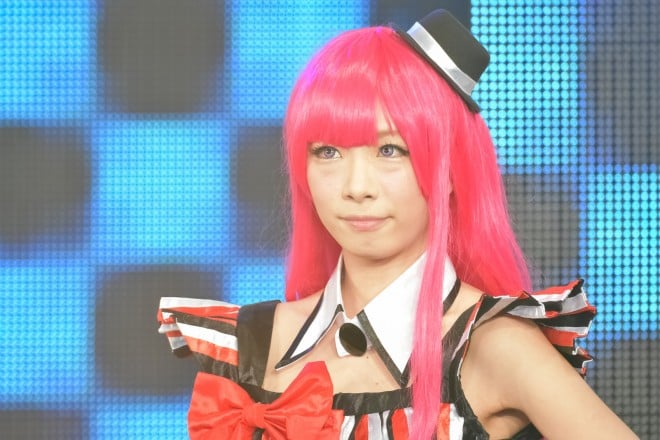 �y���E�R�X�v���T�~�b�g2016�唭�\��z�R�X�v���C���[�@��ނ�݂���