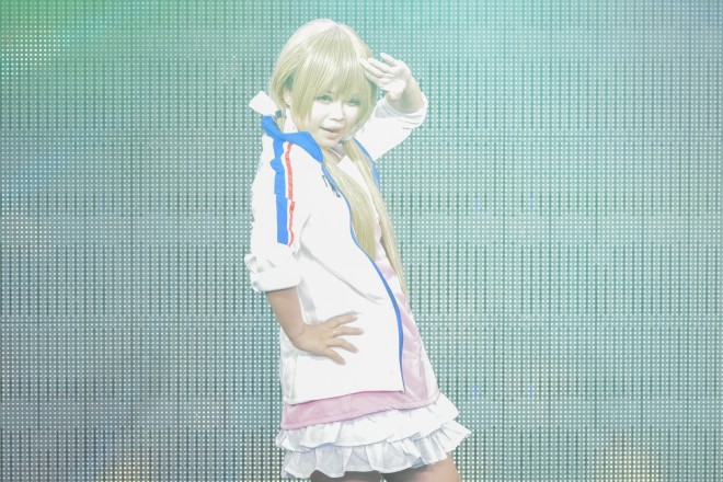 �y���E�R�X�v���T�~�b�g2016�唭�\��z�R�X�v���C���[ from �t�B���s���@���i�[������