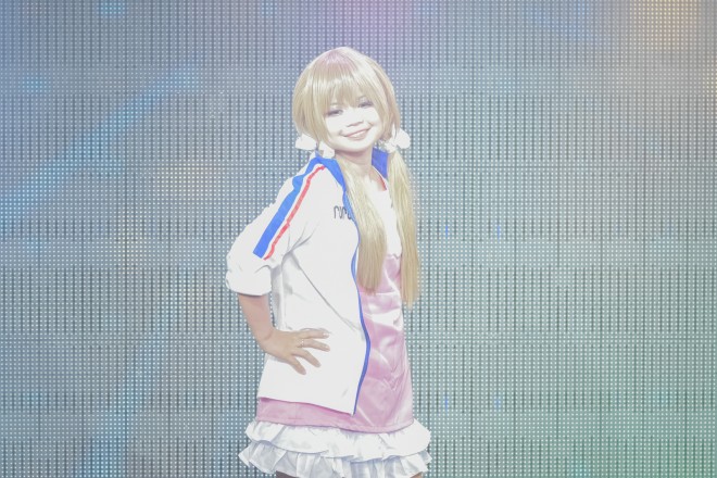 �y���E�R�X�v���T�~�b�g2016�唭�\��z�R�X�v���C���[ from �t�B���s���@���i�[������