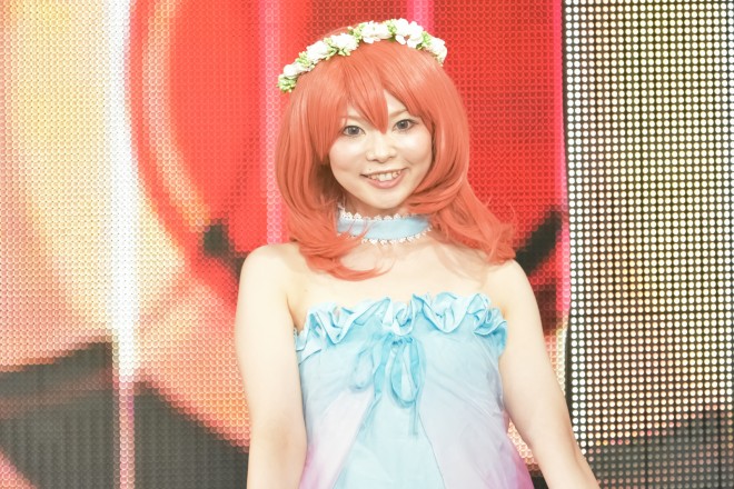 �y���E�R�X�v���T�~�b�g2016�唭�\��z�R�X�v���C���[