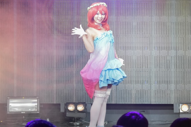 �y���E�R�X�v���T�~�b�g2016�唭�\��z�R�X�v���C���[