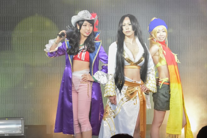 �y���E�R�X�v���T�~�b�g2016�唭�\��z�R�X�v���C���[