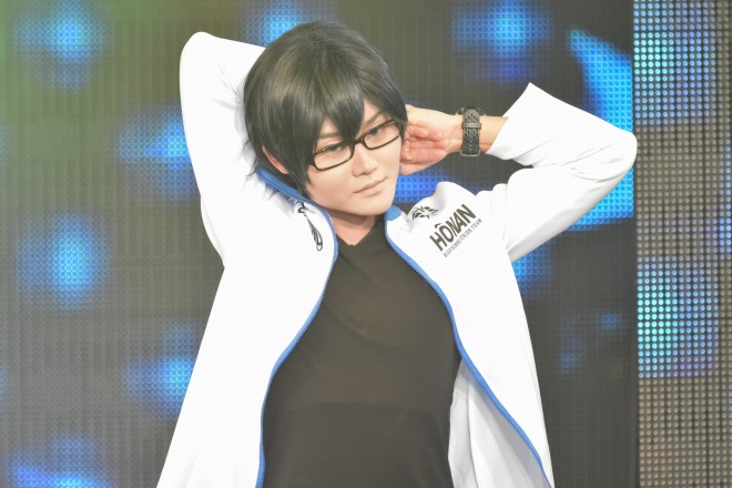 �y���E�R�X�v���T�~�b�g2016�唭�\��z�R�X�v���C���[ from �J�i�_�@�g������