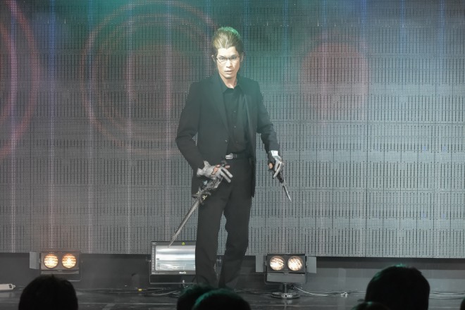 �y���E�R�X�v���T�~�b�g2016�唭�\��z�R�X�v���C���[