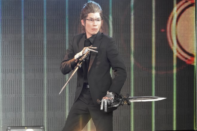 �y���E�R�X�v���T�~�b�g2016�唭�\��z�R�X�v���C���[