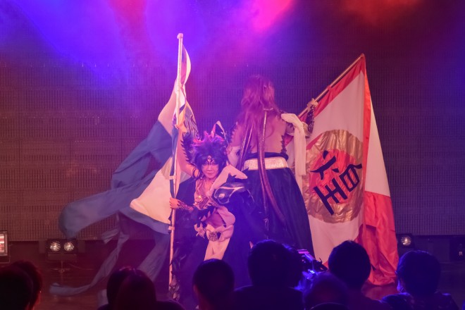 �y���E�R�X�v���T�~�b�g2016�唭�\��z�R�X�v���C���[