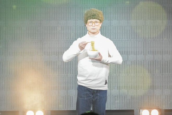 �y���E�R�X�v���T�~�b�g2016�唭�\��z�R�X�v���C���[