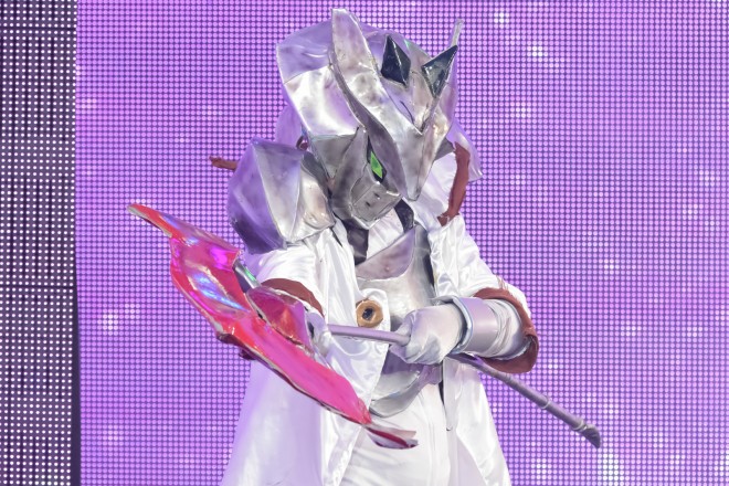 �y���E�R�X�v���T�~�b�g2016�唭�\��z�R�X�v���C���[