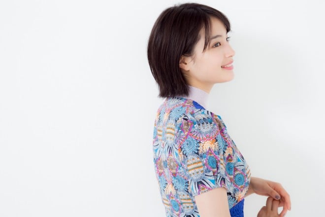 �L�������C���^�r���[�B�艺�낵�J�b�g�i�ʐ^�F���m�����i�j