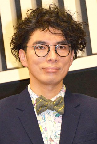 �h���}�w99.9�x�̃��j�[�N�Ȗ𕿂Řb����Ă񂾁A���[�����Y�E�Ћːm�@(C)ORICON NewS inc.