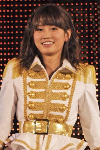 AKB48Ɛ̑Oc֎q