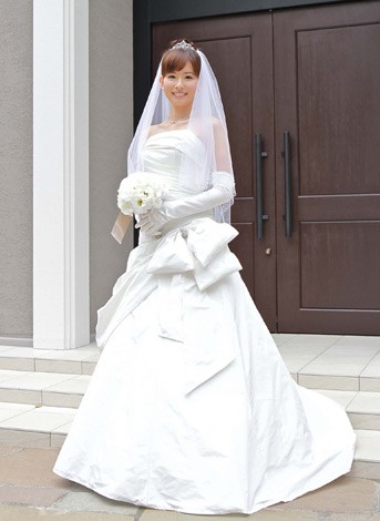 �E�G�f�B���O�h���X�p���I�����F�����q�@�i���j�t�W�e���r�W����