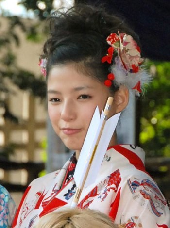 �Έ�ǓށiE-girls�j(C)ORICON NewS inc.