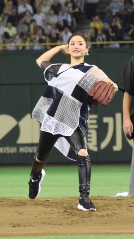 g}TJ@hIċ𕦂ΌƂ=wTg[ h[}b` 2015x̎n