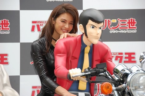 ���s��q�R�X�v���œo�ꂵ���H���ˉ� (C)ORICON NewS inc.