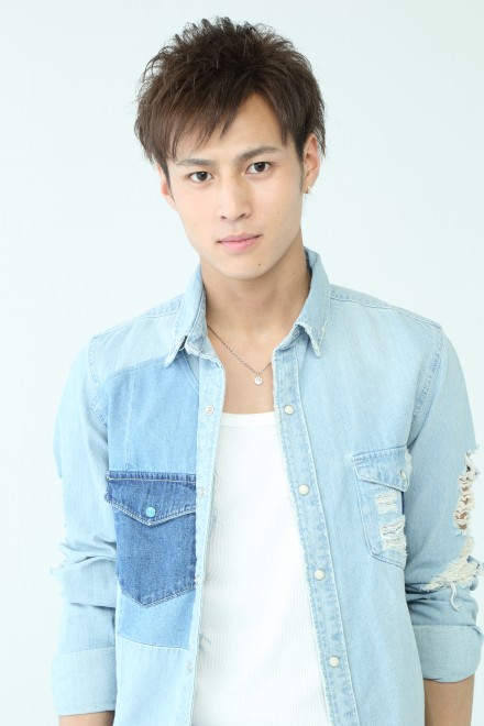 aの前座も デビュー前に早くも話題に 期間限定ユニット A X Sって Oricon News