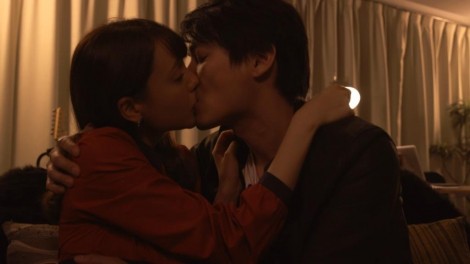 画像 写真 黒い十人の女 キス バトル劇中カット クランクアップの様子も 5枚目 Oricon News 画像 写真 黒い十人の女 キス バトル劇中カット クランクアップの様子も 5枚目 Oricon News