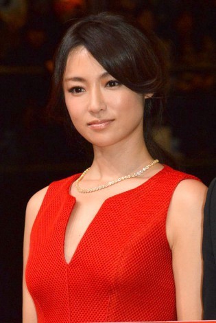 [cq (C)ORICON NewS inc.