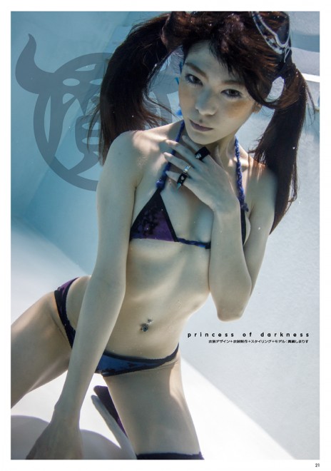 画像 写真 水中の女の子 ニーハイソックスが魅せる美 写真集 水中ニーソ シリーズ 1枚目 Oricon News
