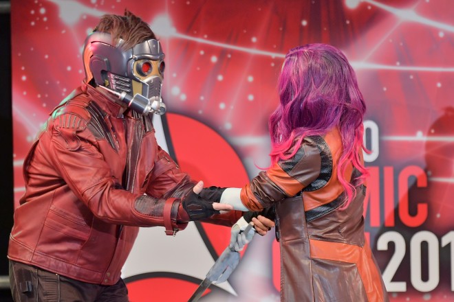 wR~R2017xɂĊJÂꂽwTOKYO COMIC CON COSPLAY FASHIONSHOW 2017x̖͗l