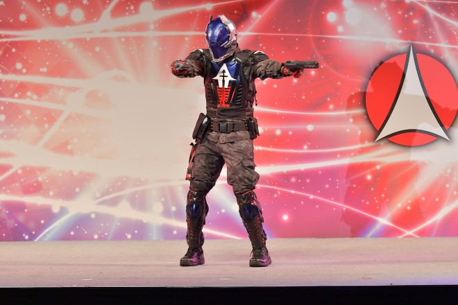 wR~R2017xɂĊJÂꂽwTOKYO COMIC CON COSPLAY FASHIONSHOW 2017x̖͗l