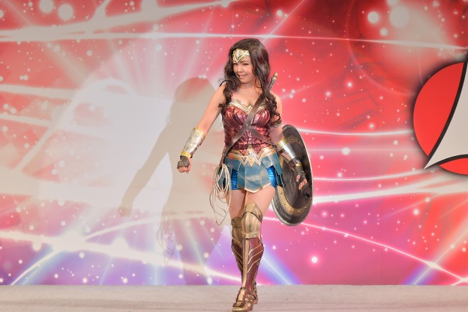 wR~R2017xɂĊJÂꂽwTOKYO COMIC CON COSPLAY FASHIONSHOW 2017x̖͗l