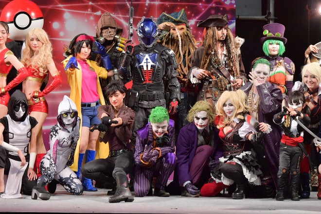 wR~R2017xɂĊJÂꂽwTOKYO COMIC CON COSPLAY FASHIONSHOW 2017x̖͗l