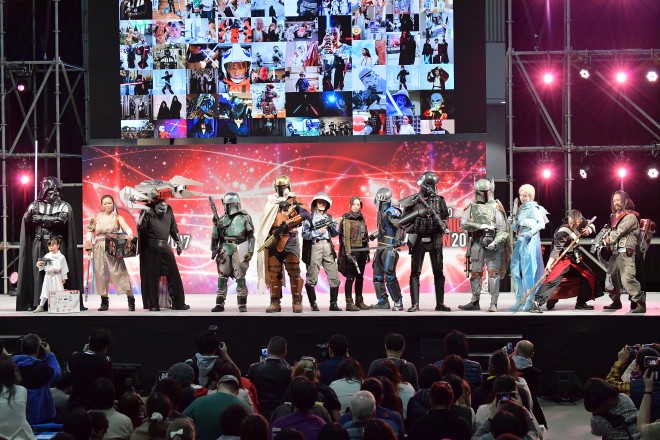 wR~R2017xɂĊJÂꂽgX^[EEH[Yhe[}ɂRXvCxgwTOKYO COMIC CON PRESENTS STAR WARS COSPLAY SHOWCASE 2017x̖͗l