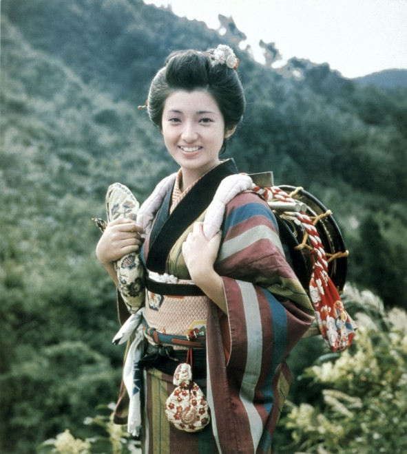 �R���S�b�̏��剉�f��w�ɓ��̗x�q�x(1974�N12�����J)