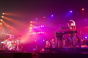 ���[���[�����M���o��