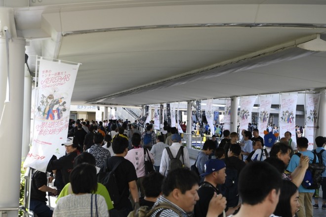 �w��10��@AKB���E�I�����I���x�������̗l�q