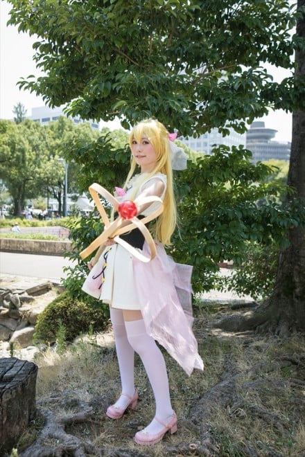 �w���E�R�X�v���T�~�b�g2018�x�R�X�v���C���[�E�낱�񂳂�<br>�i�w�`�[�����F�O�c���������V���K�[�}�W�b�N�i���َq�[�l���E�V���[�g�P�[�L�j�x�C�`�S�j