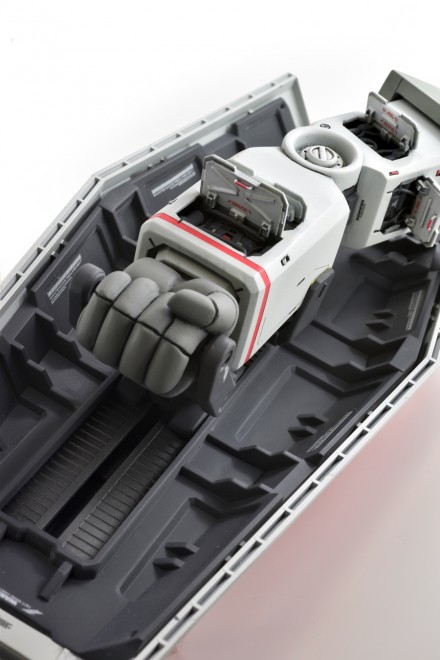 22uS{IUNI茠v܁wThe GUNDAMx^Fmat