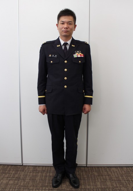 防衛省・陸上自衛隊　一等陸佐・二種/三種制服・作業用　肩章  ‍♂️ Yahoo!オークション - 陸上自衛隊 PX品 私物 70式 一等陸佐 制服