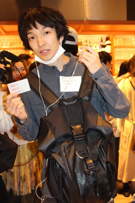 ���D�����Ă���Y�ꕨ�ɋC�Â��Ĉ��o��l