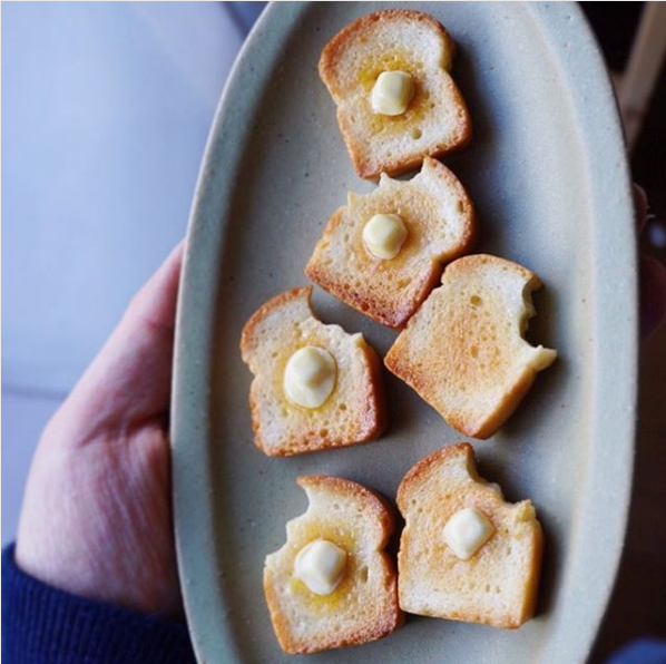 �y�o�^�[�g�[�X�g�z�����Ă̐H�ׂ����B���쁕�ʐ^�^rye