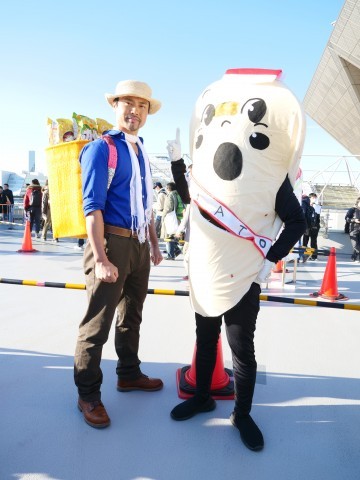 �ߋ��̃R�~�b�N�}�[�P�b�g�Ō������l�^�R�X�v���C���[