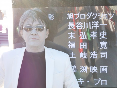 �ߋ��̃R�~�b�N�}�[�P�b�g�Ō������l�^�R�X�v���C���[